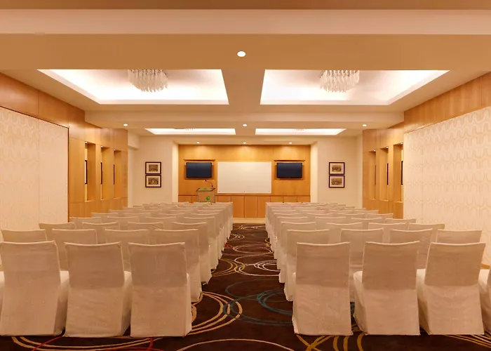 Lemon Tree Premier, Delhi AirportAirport Hotel